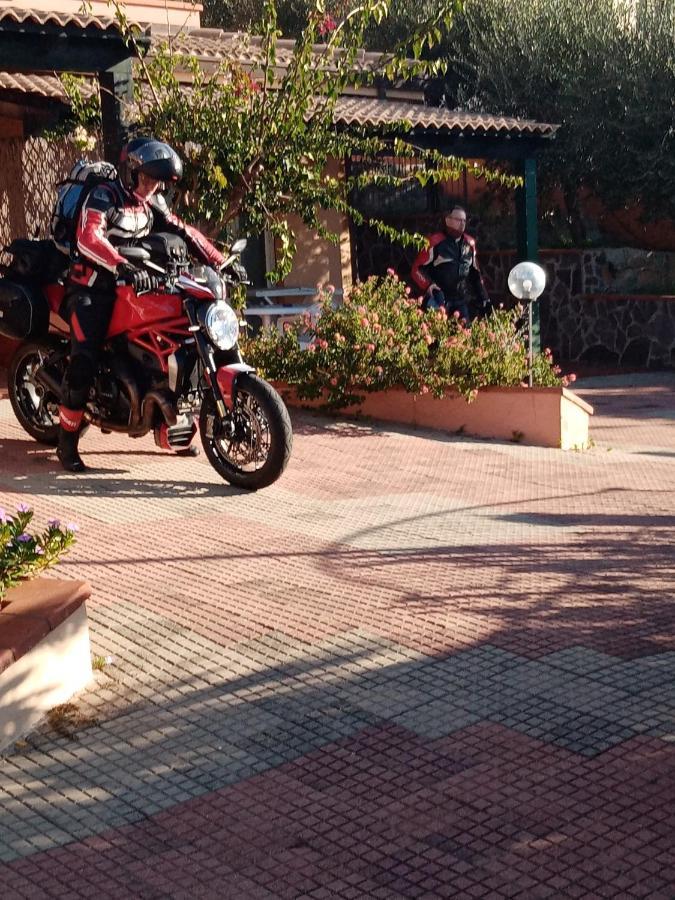 Aparthotel Arbatax Le Terrazze Sul Mare Zewnętrze zdjęcie