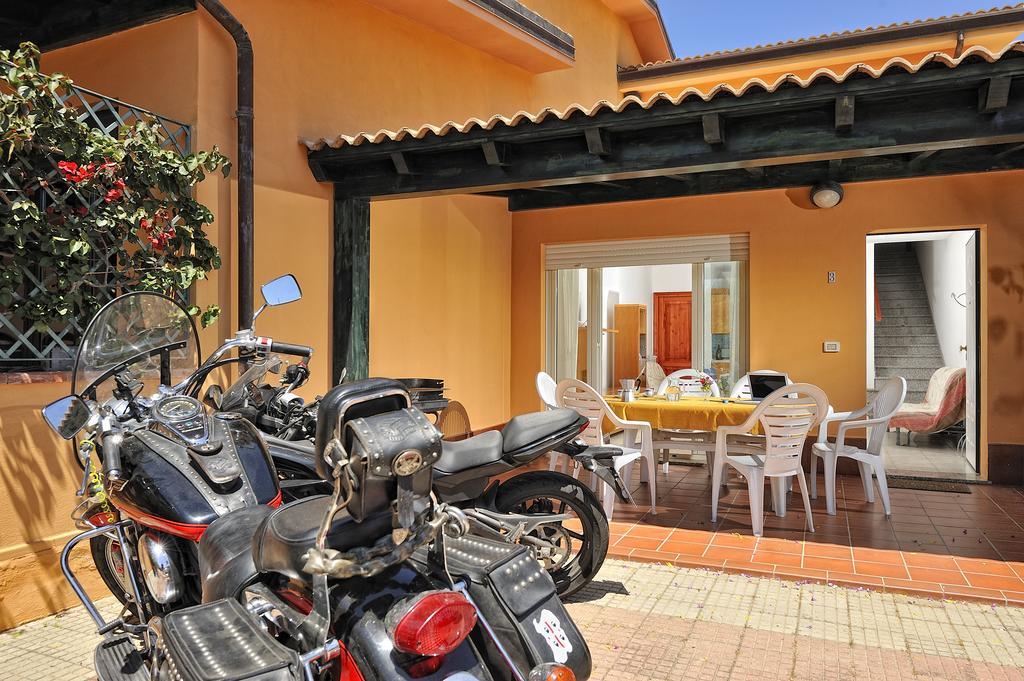Aparthotel Arbatax Le Terrazze Sul Mare Zewnętrze zdjęcie